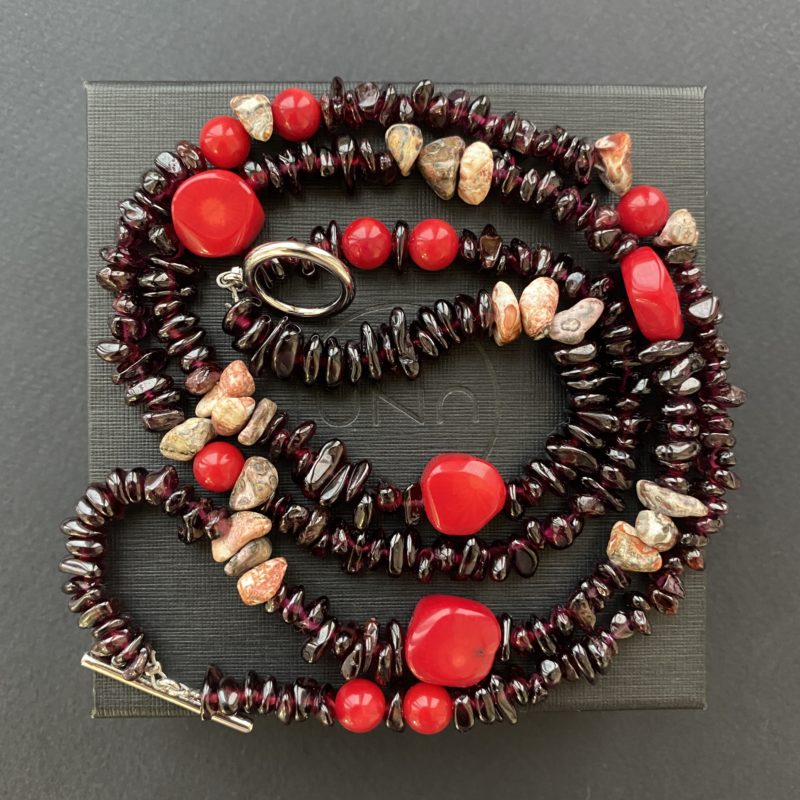 Ожерелье из граната, красного коралла и яшмы - фото 2