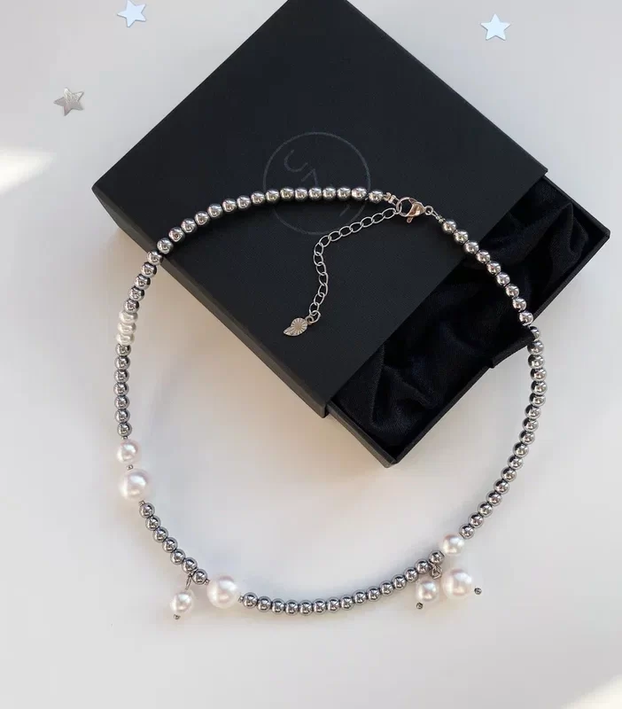 Чокер из жемчуга Майорка и гематита - фото 2